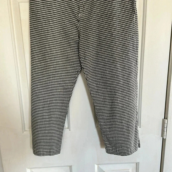 Premier International Black and White Checkered Capri Size 10 - Picture 2 of 4